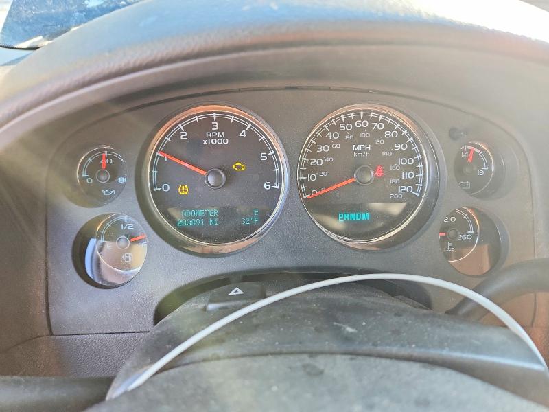 Photo 9 from auction – 2011 GMC YUKON XL with VIN 1GKS2KE32BR299222