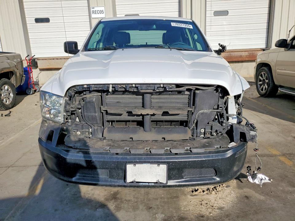 Photo 5 from auction – 2017 RAM 1500 with VIN 1C6RR6KG4HS651794