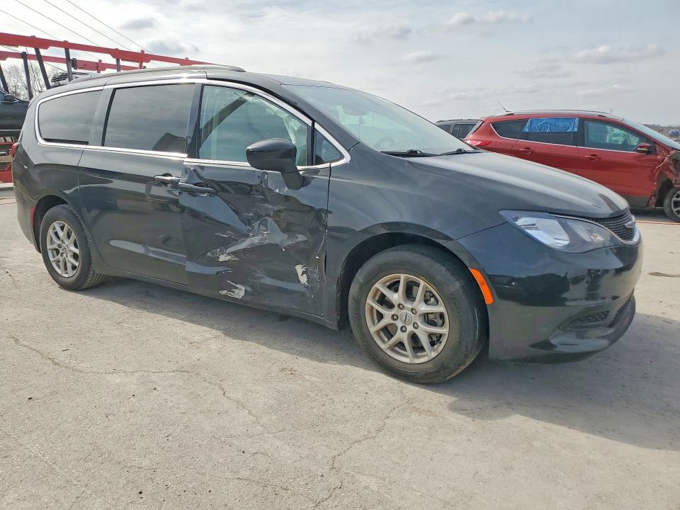Photo 4 from auction – 2021 CHRYSLER VOYAGER with VIN 2C4RC1DG3MR552079