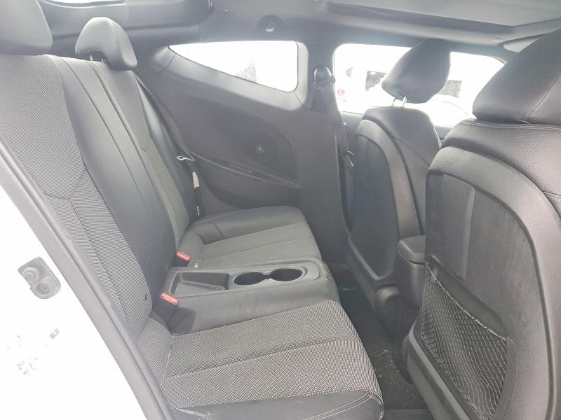 Photo 10 from auction – 2016 HYUNDAI VELOSTER with VIN KMHTC6AD8GU301879
