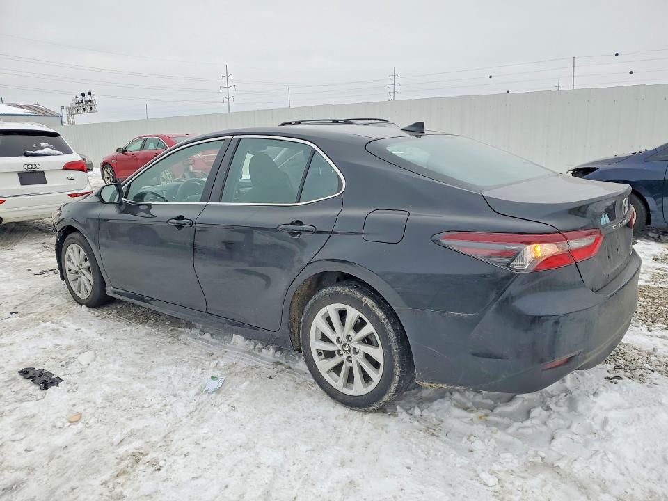 Photo 2 from auction – 2022 TOYOTA CAMRY with VIN 4T1C11BK7NU070203