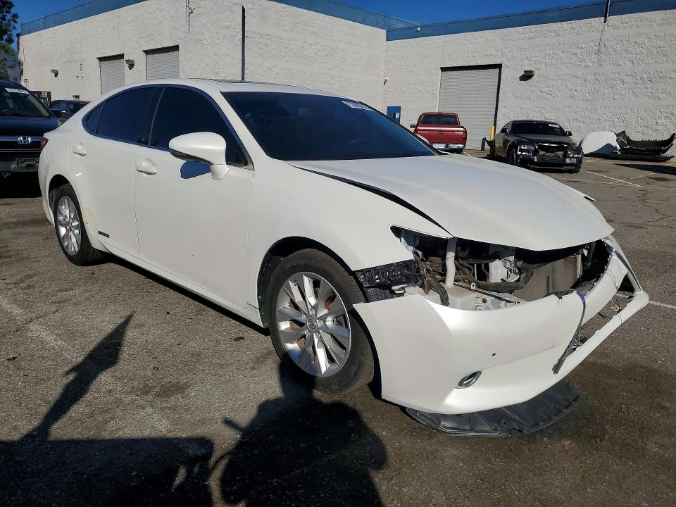 Photo 4 from auction – 2013 LEXUS ES 300H with VIN JTHBW1GG1D2008343