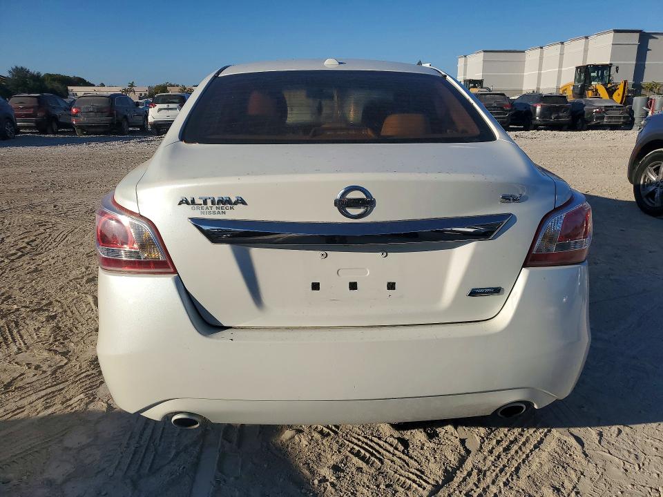 Photo 6 from auction – 2013 NISSAN ALTIMA with VIN 1N4AL3AP8DC191377