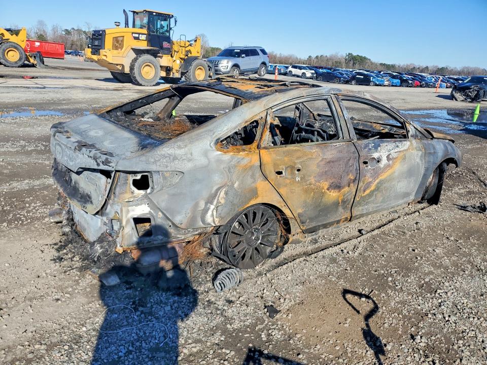 Photo 3 from auction – 2015 HYUNDAI SONATA with VIN 5NPE34AF9FH117269
