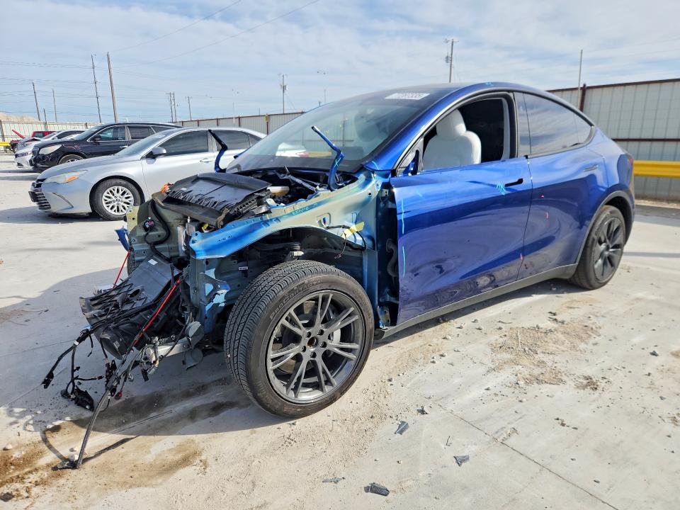 TESLA MODEL Y 2024 with VIN 7SAYGDEDXRF108466 - Photo from auction