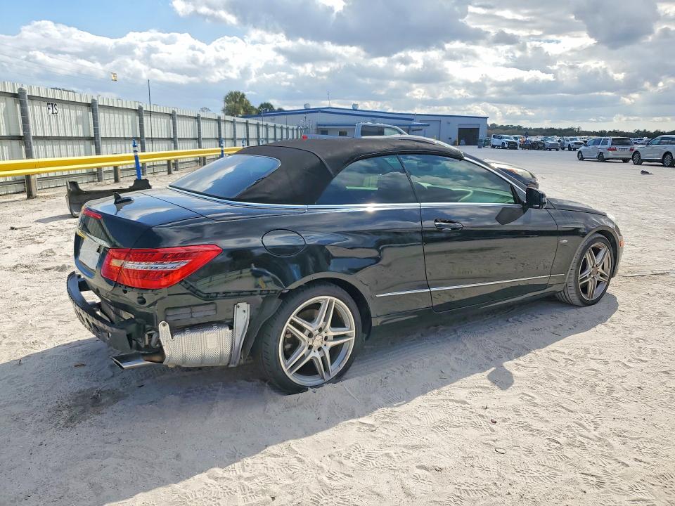 Photo 3 from auction – 2012 MERCEDES-BENZ E with VIN WDDKK5KF8CF157042