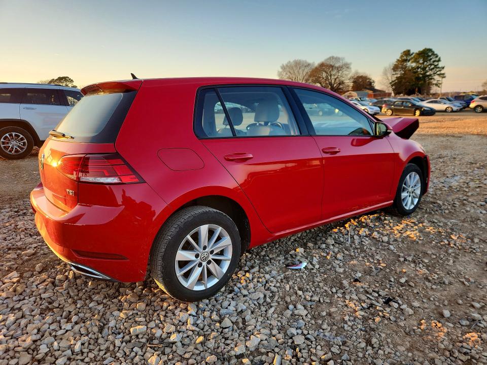 Photo 3 from auction – 2018 VOLKSWAGEN GOLF S with VIN 3VWG17AU3JM255372