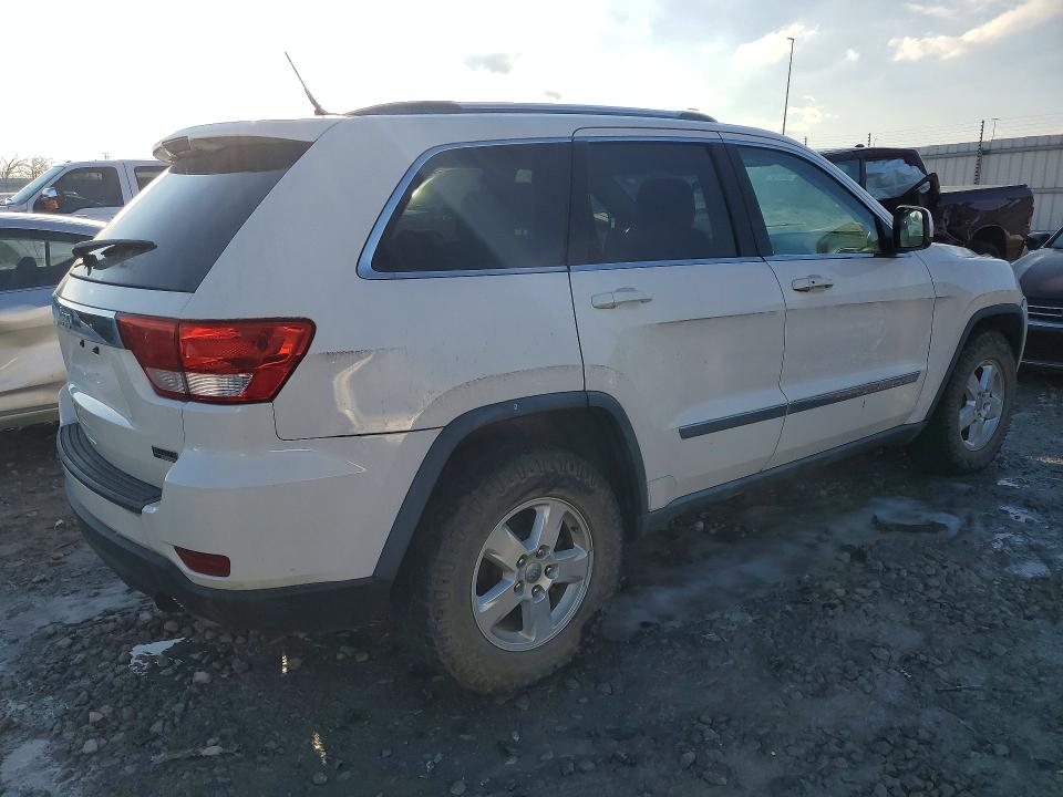 Photo 3 from auction – 2011 JEEP GRAND CHEROKEE with VIN 1J4RR4GG6BC715559