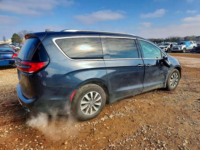 Photo 3 from auction – 2021 CHRYSLER PACIFICA with VIN 2C4RC1BG7MR527317