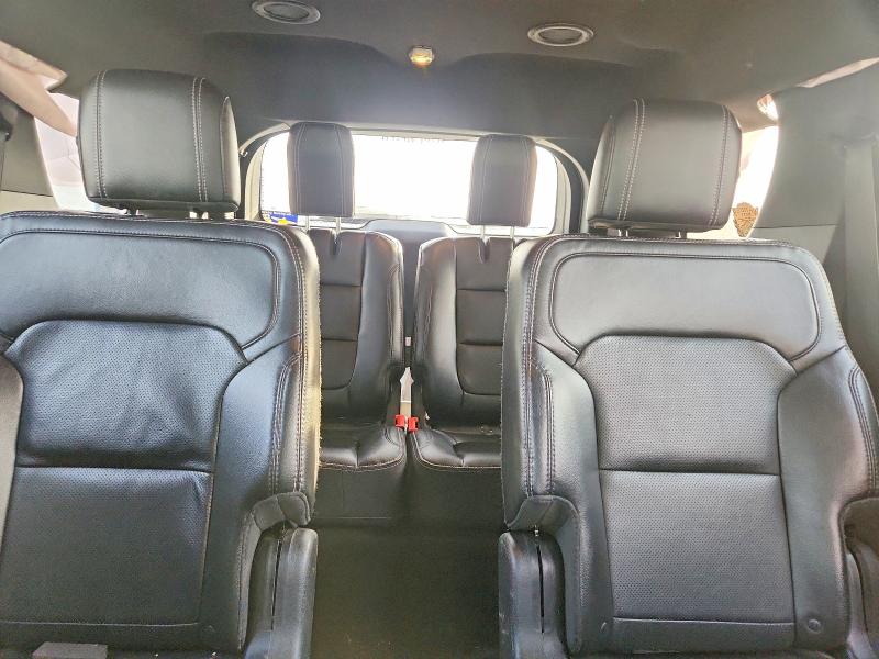 Photo 10 from auction – 2017 FORD EXPLORER L with VIN 1FM5K8F84HGD12297