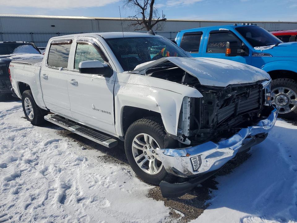 Photo 4 from auction – 2018 CHEVROLET SILVERADO with VIN 3GCUKREC4JG356936