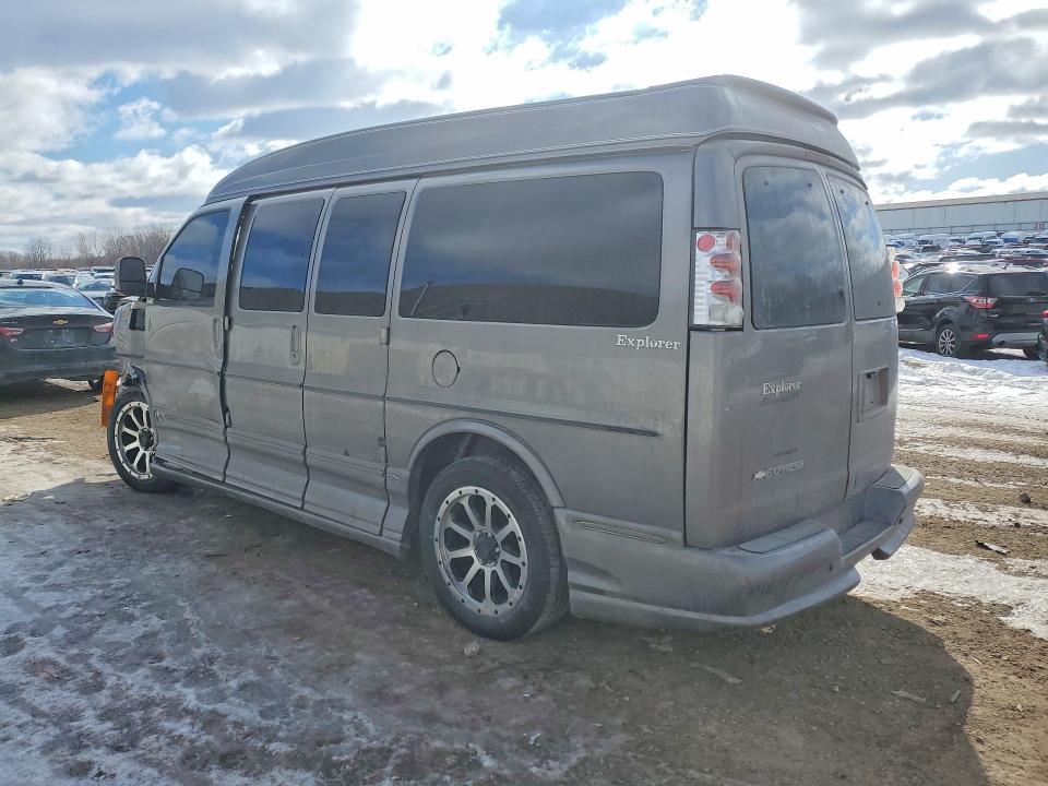 Photo 2 from auction – 2008 CHEV EXPRESS G1500 with VIN 1GBFG154581116084