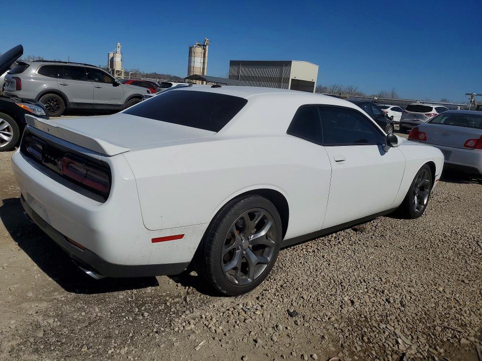 Photo 3 from auction – 2016 DODGE CHALLENGER with VIN 2C3CDZBT4GH264149