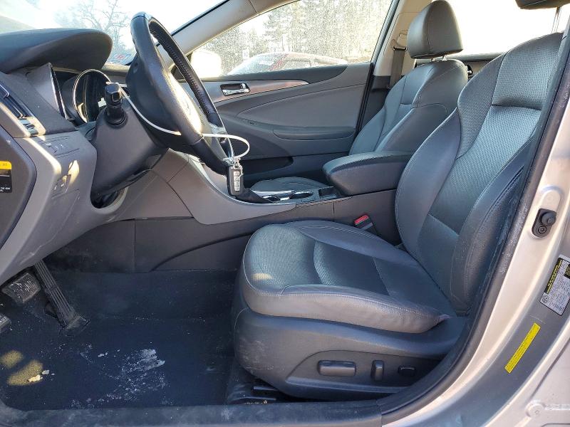 Photo 7 from auction – 2012 HYUNDAI SONATA with VIN KMHEC4A42CA055498