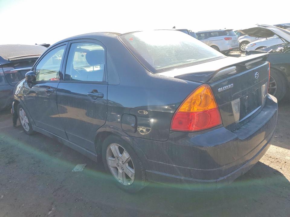Foto 2 de la subasta – 2003 SUZUKI AERIO con VIN JS2RA41S335153688