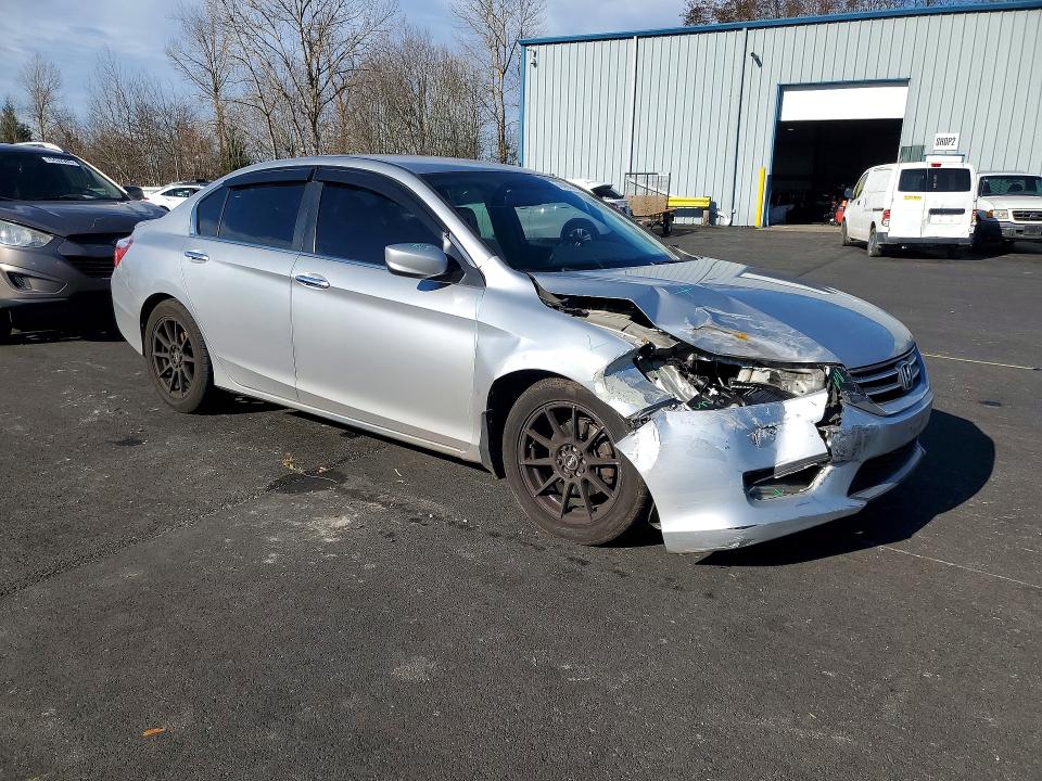Photo 4 from auction – 2013 HONDA ACCORD with VIN 1HGCR2F52DA172095