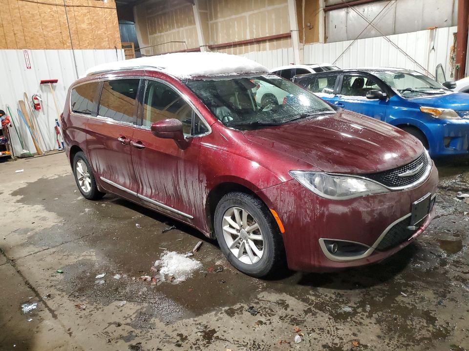 Photo 4 from auction – 2019 CHRYSLER PACIFICA with VIN 2C4RC1BG3KR700618