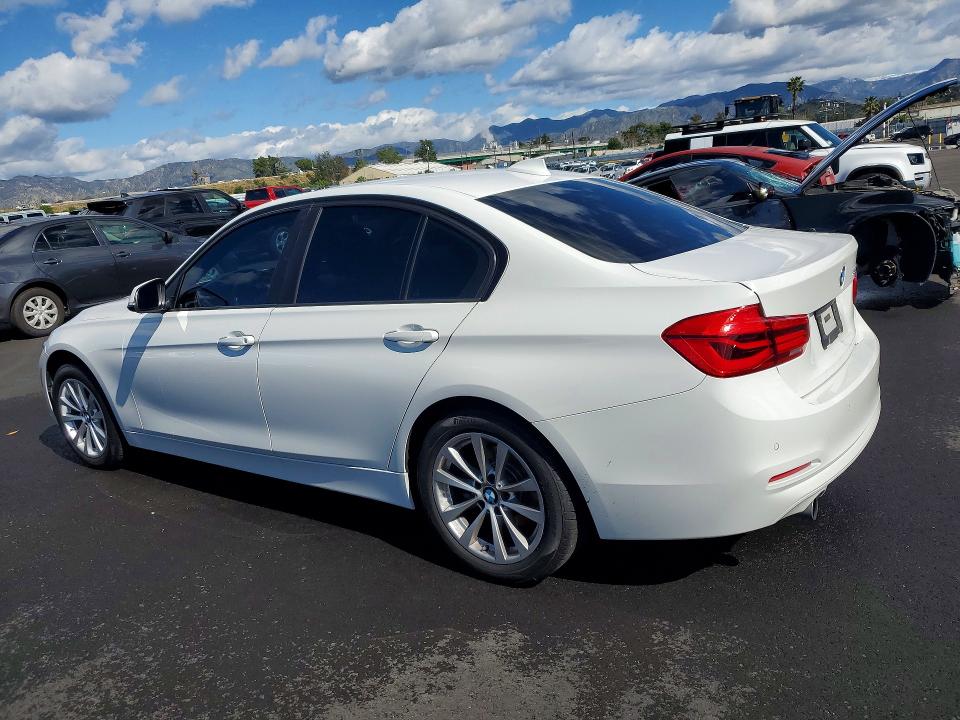 Photo 2 from auction – 2018 BMW 320 I with VIN WBA8E1G54JNU90231
