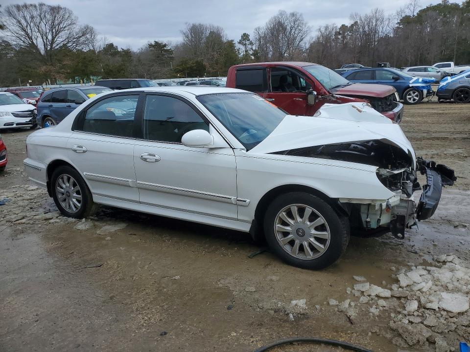 Photo 4 from auction – 2003 HYUNDAI SONATA with VIN KMHWF35HX3A880773