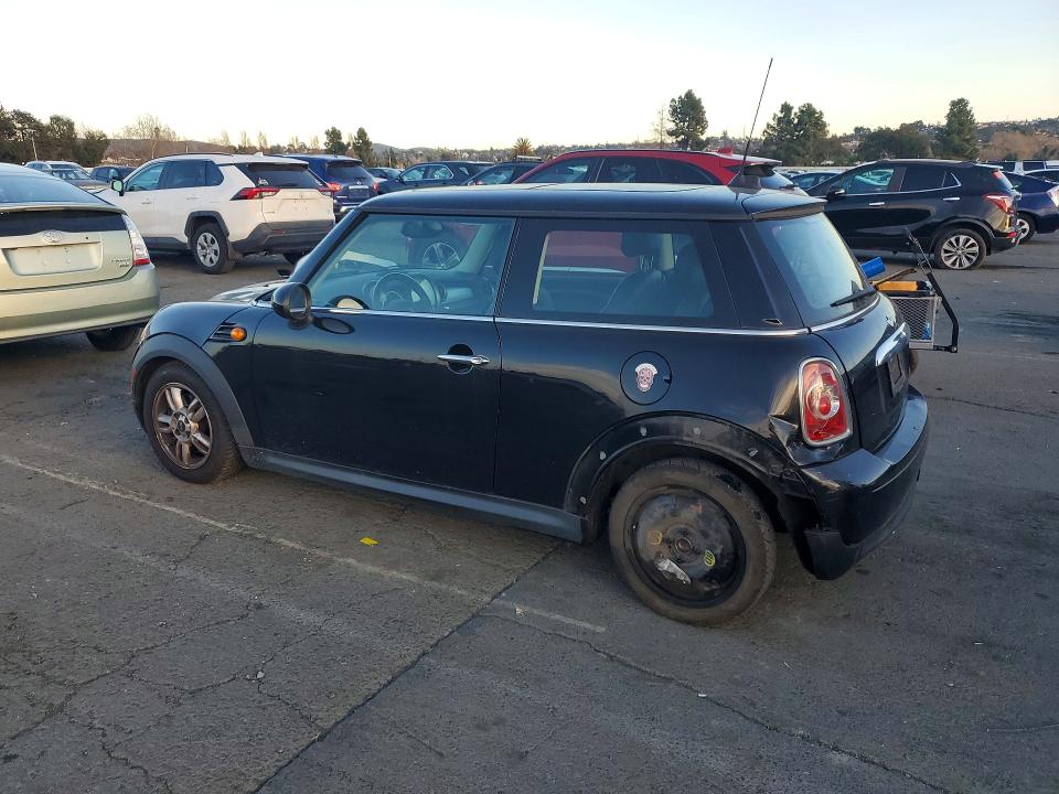 Photo 2 from auction – 2013 MINI COOPER with VIN WMWSU3C59DT548229