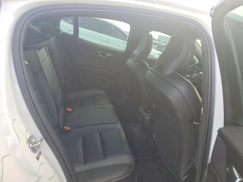 Photo 10 from auction – 2021 VOLVO S60 with VIN 7JR102FM9MG095053
