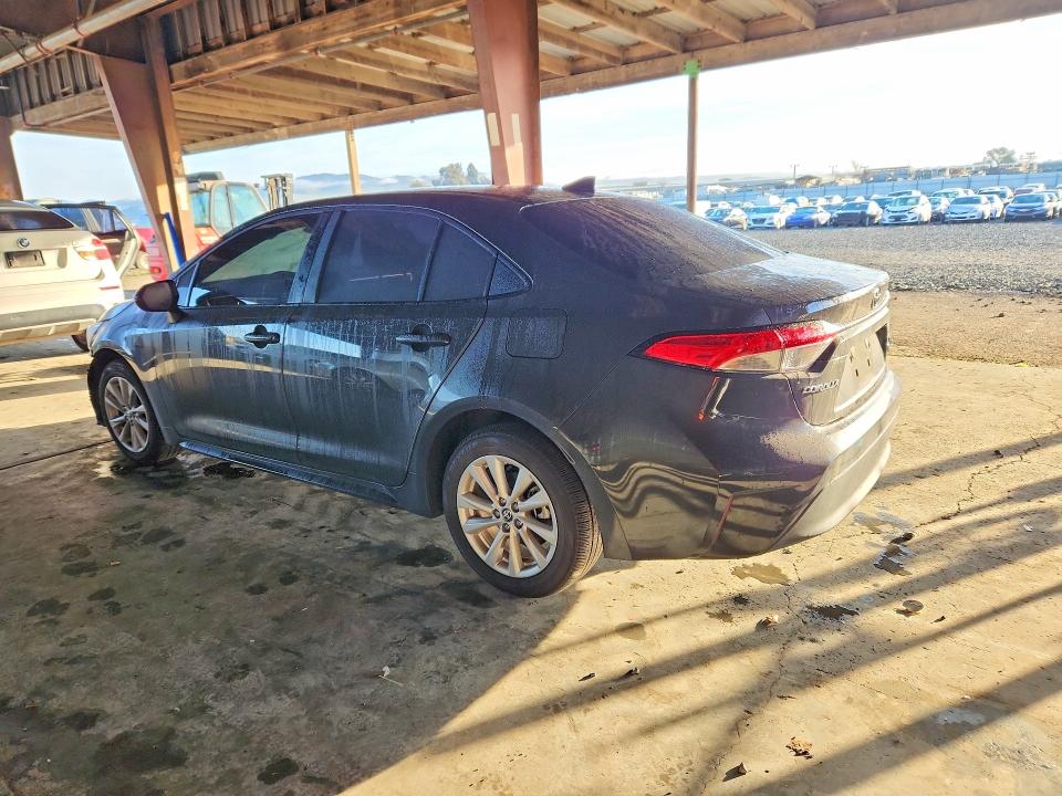 Photo 2 from auction – 2024 TOYOTA COROLLA with VIN JTDBCMFE7R3067328