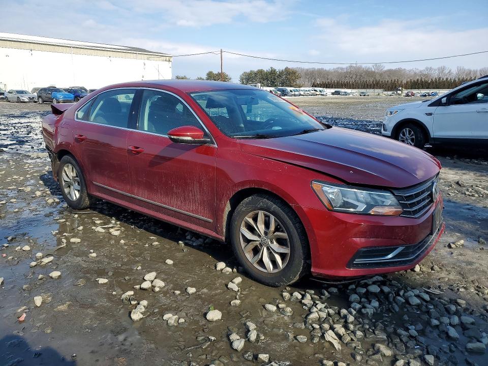 Photo 4 from auction – 2017 VOLKSWAGEN PASSAT with VIN 1VWAT7A36HC074253
