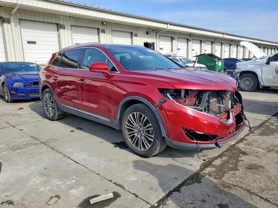 Photo 4 from auction – 2016 LINCOLN MKX RESERV with VIN 2LMTJ8LR6GBL51815