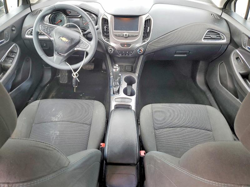 Photo 8 from auction – 2017 CHEVROLET CRUZE with VIN 1G1BE5SM6H7112286