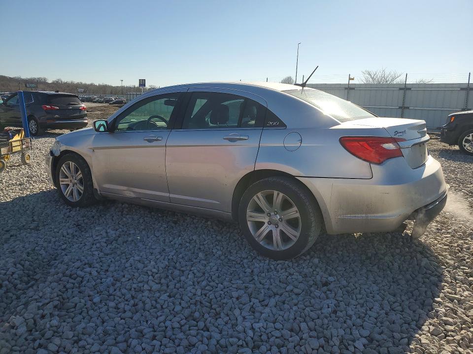 Photo 2 from auction – 2012 CHRYSLER 200 with VIN 1C3CCBBG5CN276857