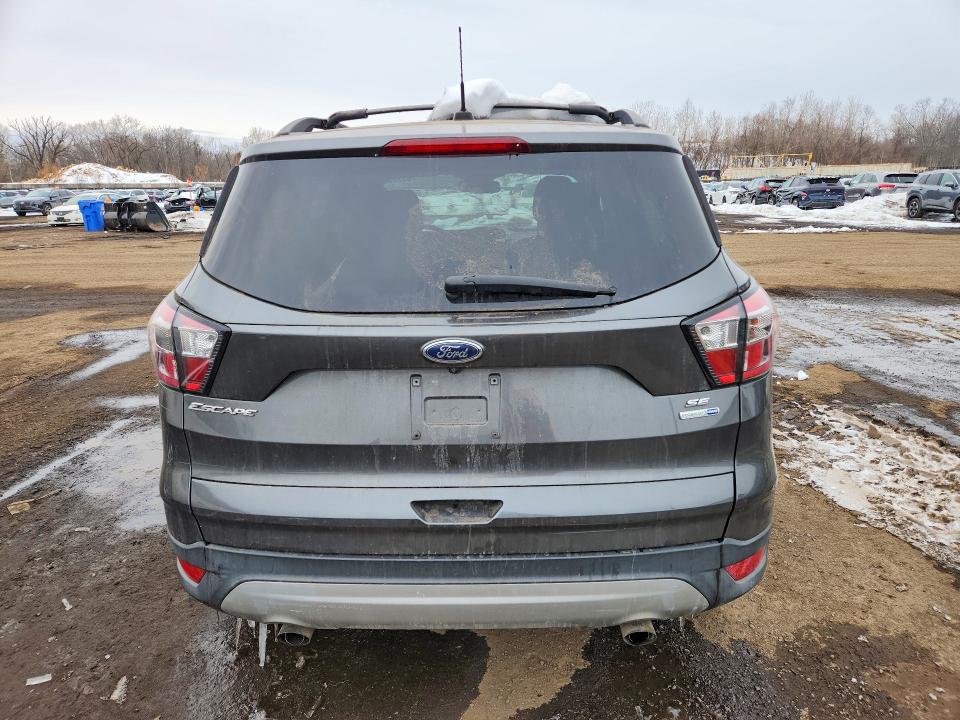 Photo 6 from auction – 2018 FORD ESCAPE SE with VIN 1FMCU9GD8JUB33576
