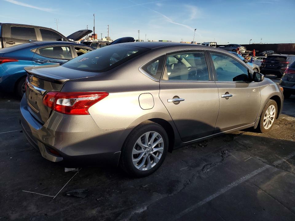 Photo 3 from auction – 2018 NISSAN SENTRA with VIN 3N1AB7AP8JY219768