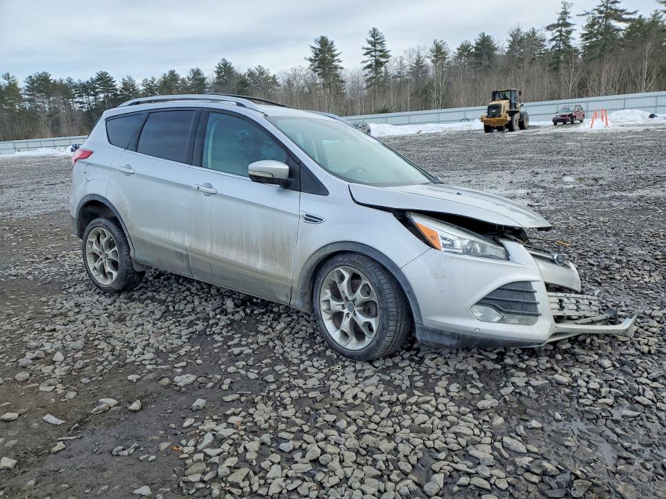 Photo 4 from auction – 2016 FORD ESCAPE with VIN 1FMCU9J96GUB04431