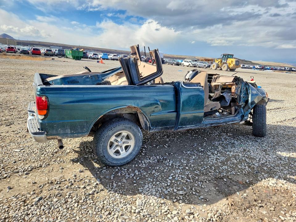 Photo 3 from auction – 1998 MAZDA B2500 with VIN 4F4YR16C4WTM32010