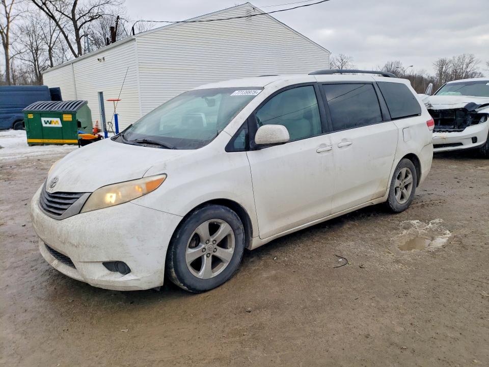 TOYOTA SIENNA 2011 with VIN 5TDKK3DC9BS037833 - Photo from auction