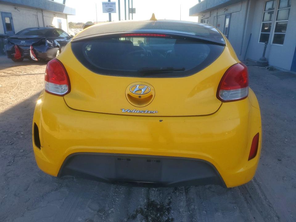 Photo 6 from auction – 2015 HYUNDAI VELOSTER with VIN KMHTC6AD0FU245144