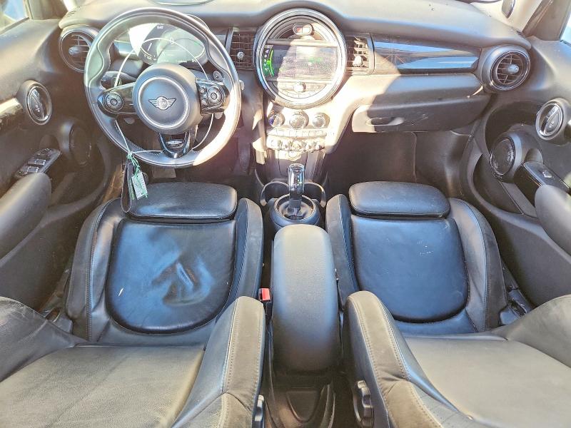 Zdjęcie 8 z aukcji – 2021 MINI COOPER S z VIN WMWXU9C04M2N91220