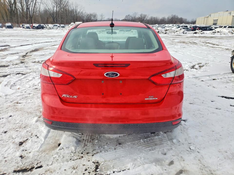 Photo 6 from auction – 2014 FORD FOCUS with VIN 1FADP3F29EL265602