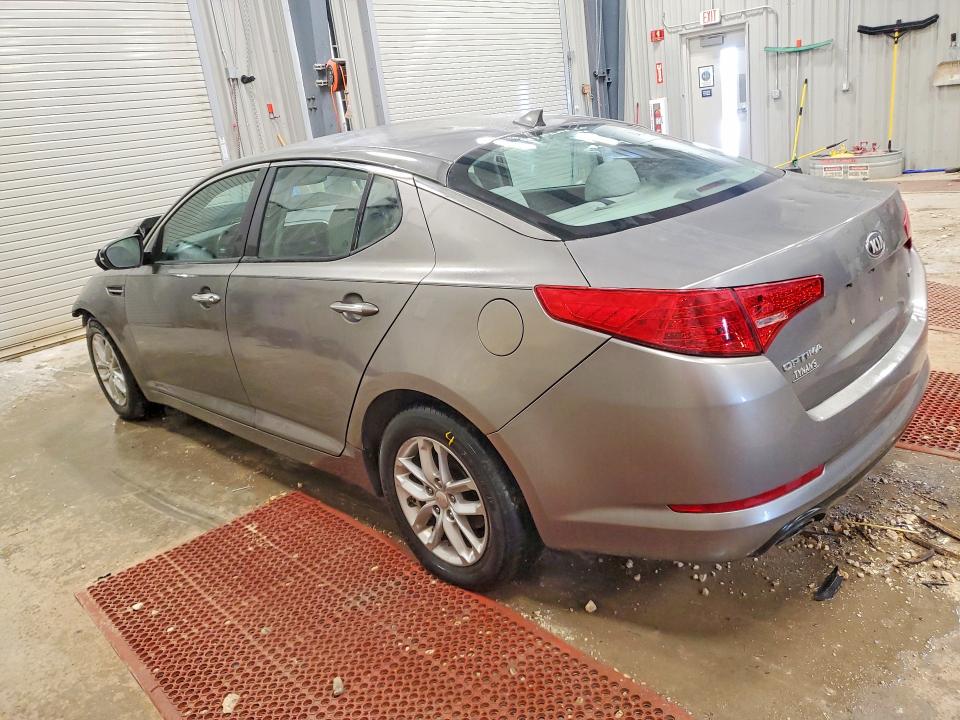 Photo 2 from auction – 2013 KIA OPTIMA with VIN 5XXGM4A77DG167174