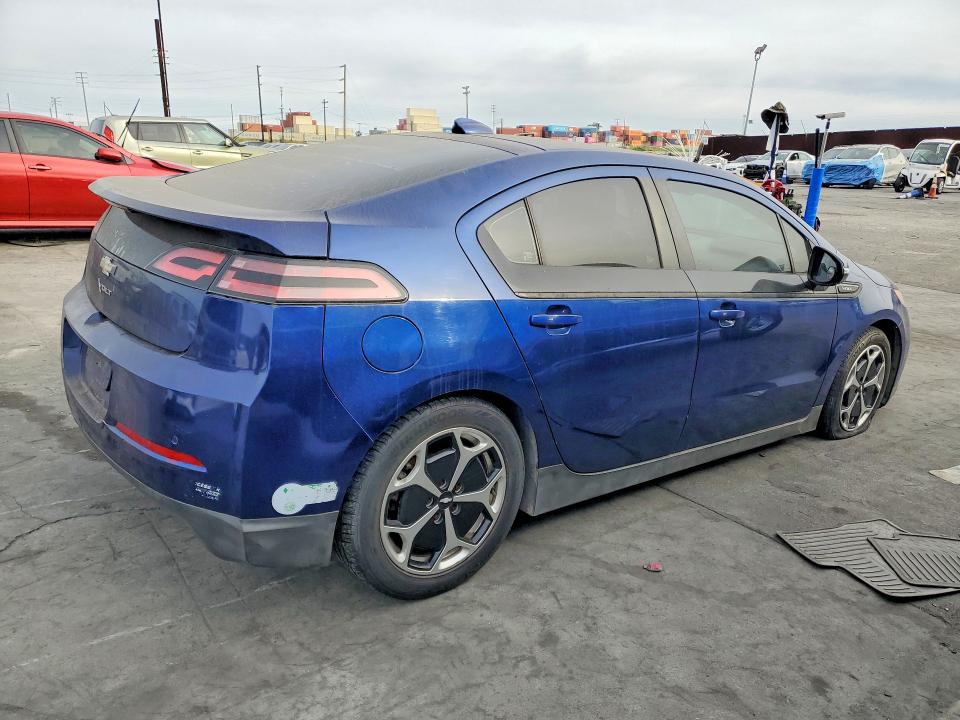 Photo 3 from auction – 2013 CHEVROLET VOLT with VIN 1G1RH6E41DU103532