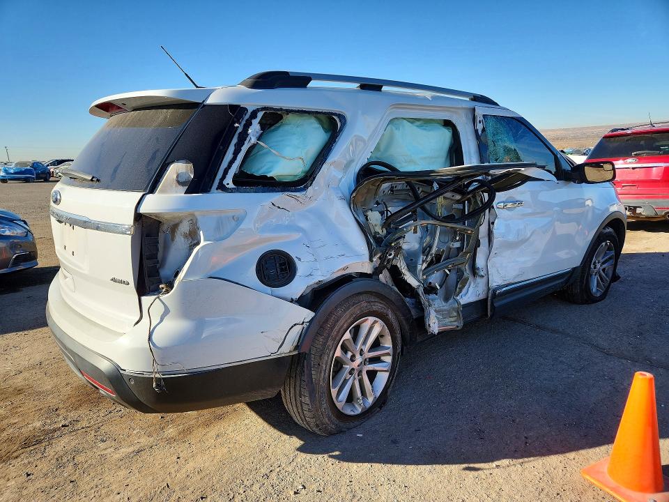 Photo 3 from auction – 2013 FORD EXPLORER with VIN 1FM5K8D85DGB40598