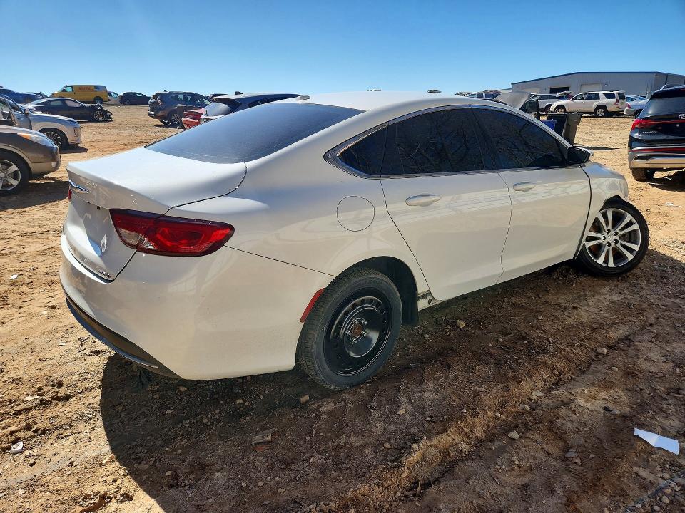 Photo 3 from auction – 2016 CHRYSLER 200 LIMITE with VIN 1C3CCCAB2GN165071