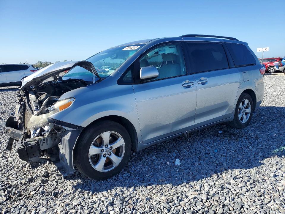 Photo 1 from auction – 2017 TOYOTA SIENNA with VIN 5TDKZ3DC9HS826732