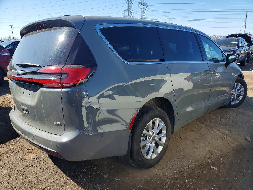 Photo 3 from auction – 2025 CHRYSLER PACIFICA with VIN 2C4RC3BG8SR523236