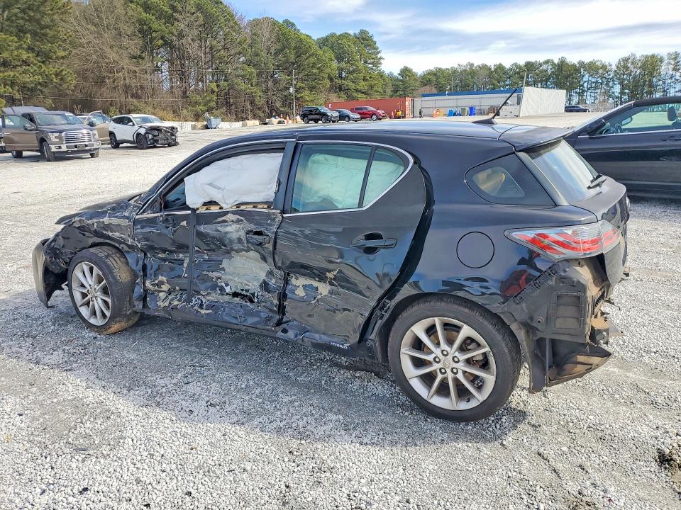 Photo 2 from auction – 2012 LEXUS CT 200H with VIN JTHKD5BH5C2117366