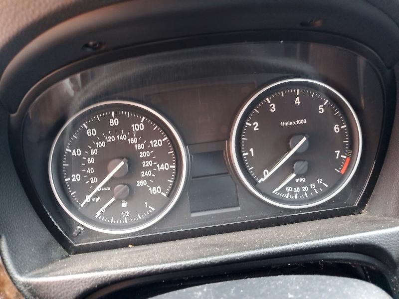 Photo 9 from auction – 2011 BMW 328 with VIN WBAPH5C50BA441861