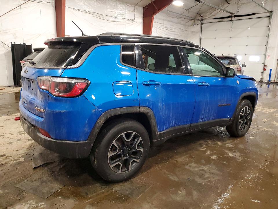 Photo 3 from auction – 2019 JEEP COMPASS with VIN 3C4NJDDB5KT696740