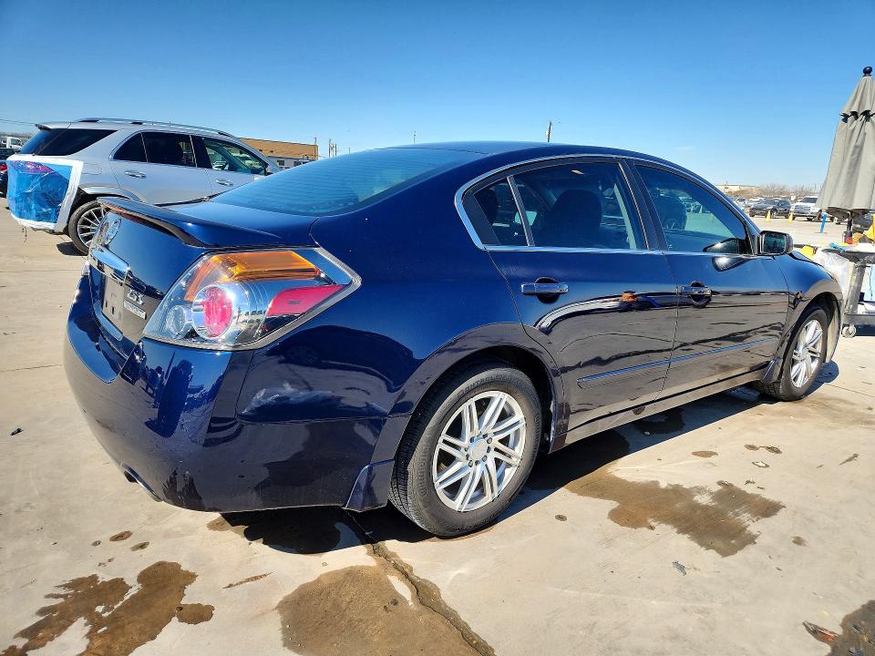 Photo 3 from auction – 2011 NISSAN ALTIMA with VIN 1N4AL2AP1BN428108