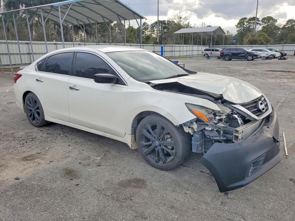 Photo 4 from auction – 2017 NISSAN ALTIMA with VIN 1N4AL3AP4HC291272