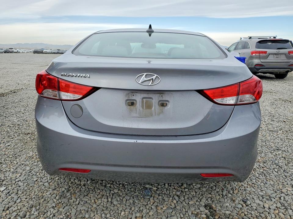 Photo 6 from auction – 2013 HYUNDAI ELANTRA GL with VIN KMHDH4AE2DU708501